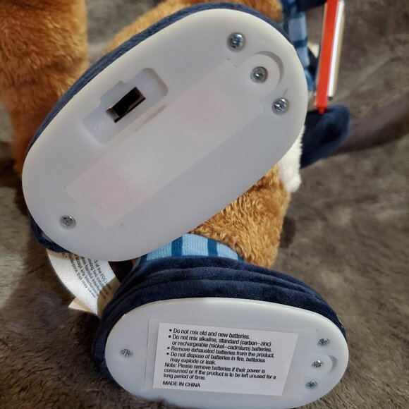 Target Wondershop Christmas 2024 Animated Musical Plush Fox W/ Harmonica - Picture 9 of 12